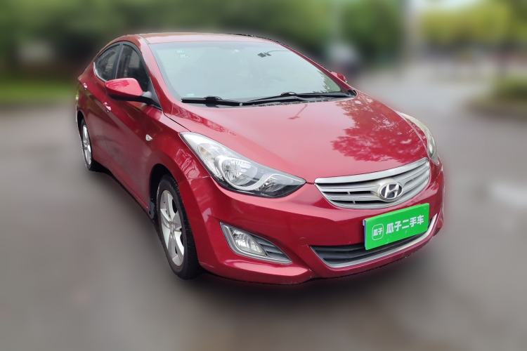 Used Hyundai Elantra (5th Generation / Langdong) 2012 1.6L Automatic Fashion Edition Front Right 45 Deg