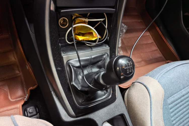 Used Hyundai Elantra (5th Generation / Langdong) 2012 1.6L Manual Leading Model Gear Lever