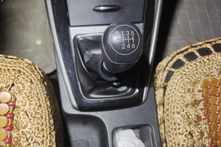 Used Hyundai Elantra (5th Generation / Langdong) 2012 1.6L Manual Leading Model Gear Lever