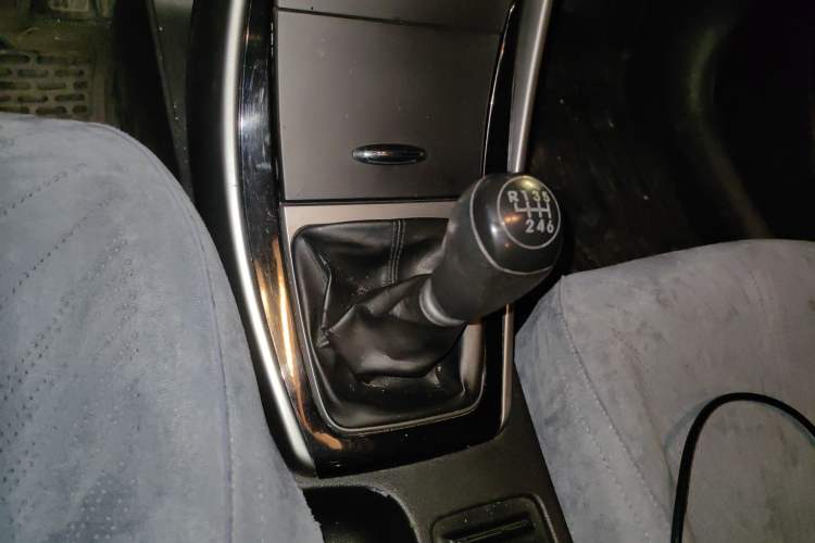 Used Hyundai Elantra (5th Generation / Langdong) 2012 1.6L Manual Leading Model Gear Lever