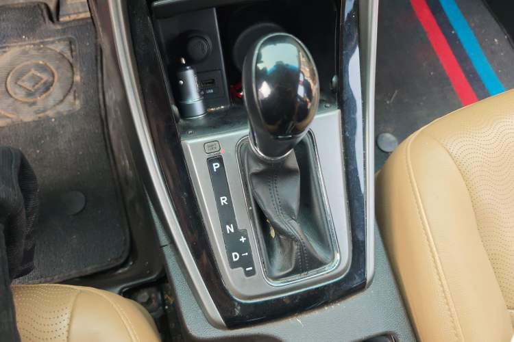 Used Hyundai Elantra (5th Generation / Langdong) 2012 1.6L Automatic Prestige Model Gear Lever