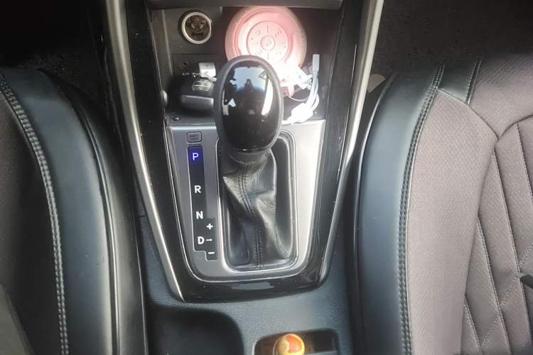 Used Hyundai Elantra (5th Generation / Langdong) 2012 1.6L Automatic Leading Model Gear Lever