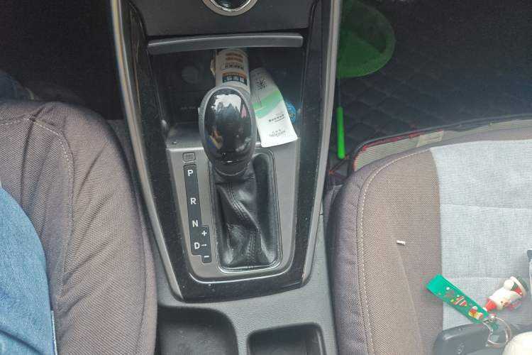 Used Hyundai Elantra (5th Generation / Langdong) 2012 1.6L Automatic Leading Model Gear Lever