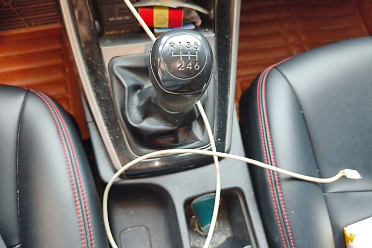 Used Hyundai Elantra (5th Generation / Langdong) 2012 1.6L Manual Leading Model Gear Lever