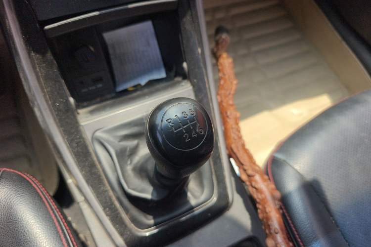 Used Hyundai Elantra (5th Generation / Langdong) 2012 1.6L Manual Leading Model Gear Lever