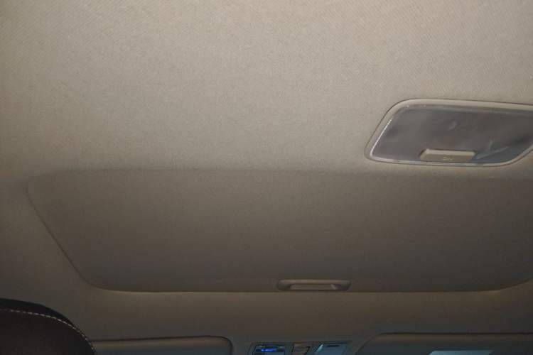 Used Hyundai Elantra (5th Generation / Langdong) 2012 1.6L Automatic Prestige Model Headliner
