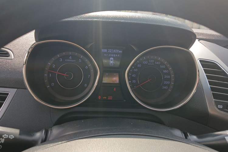 Used Hyundai Elantra (5th Generation / Langdong) 2012 1.6L Manual Leading Model Instrument Cluster