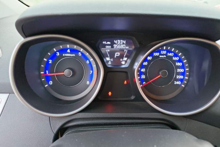 Used Hyundai Elantra (5th Generation / Langdong) 2012 1.6L Automatic Fashion Edition Instrument Cluster