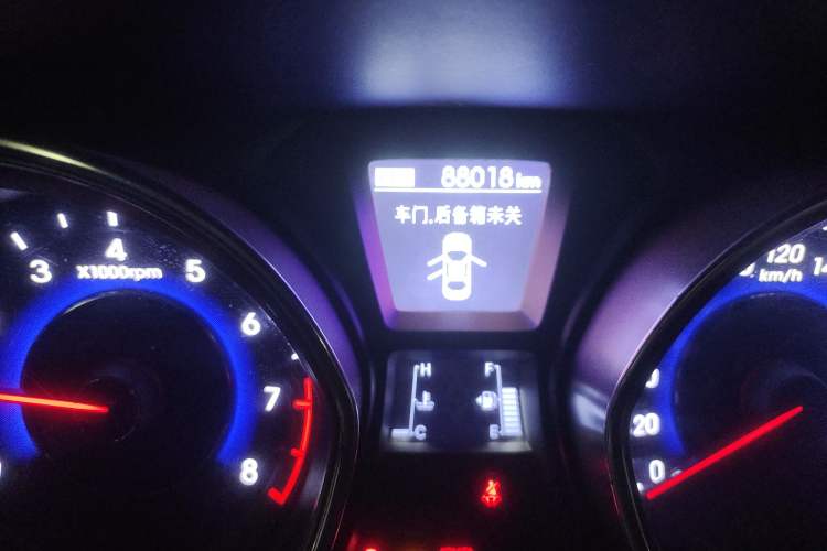 Used Hyundai Elantra (5th Generation / Langdong) 2012 1.6L Manual Leading Model Odometer Close Up