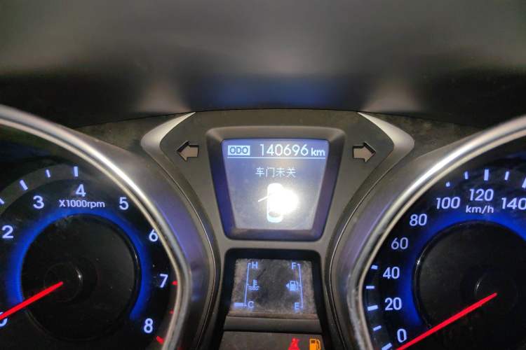Used Hyundai Elantra (5th Generation / Langdong) 2012 1.6L Manual Leading Model Odometer Close Up