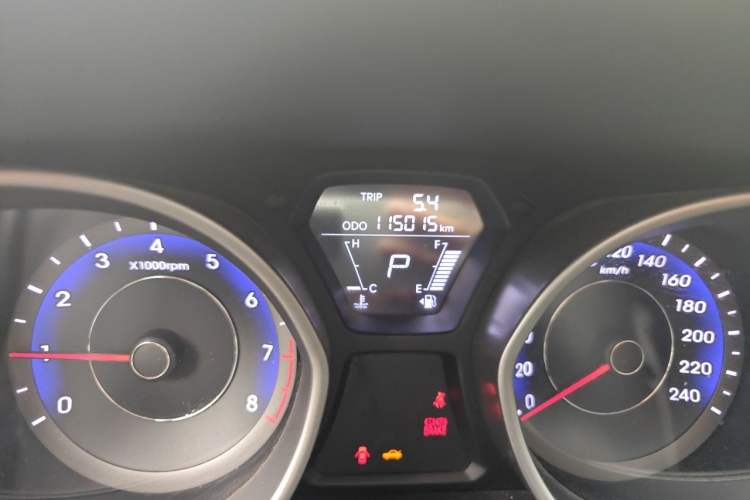 Used Hyundai Elantra (5th Generation / Langdong) 2012 1.6L Automatic Fashion Edition Odometer Close Up