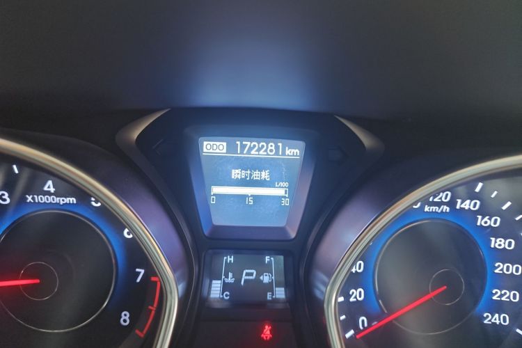 Used Hyundai Elantra (5th Generation / Langdong) 2012 1.6L Automatic Leading Model Odometer Close Up