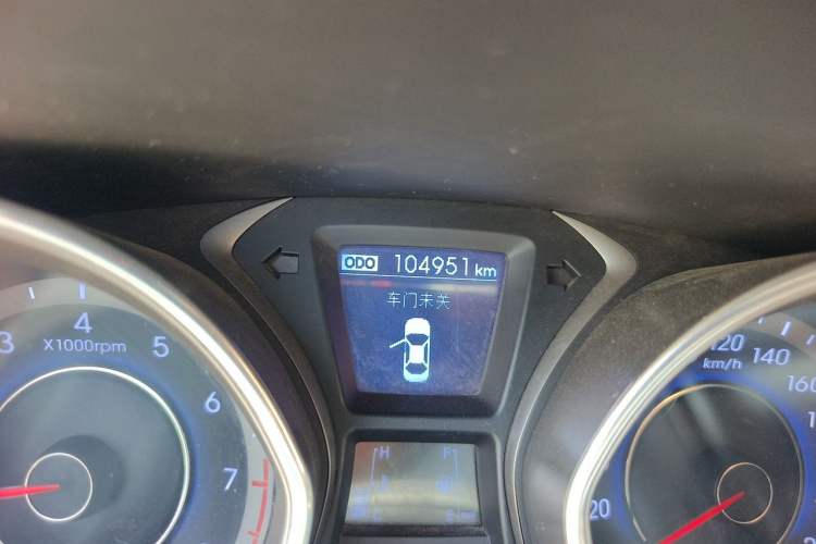 Used Hyundai Elantra (5th Generation / Langdong) 2012 1.6L Manual Leading Model Odometer Close Up