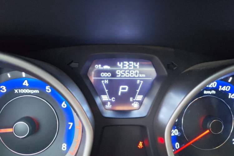 Used Hyundai Elantra (5th Generation / Langdong) 2012 1.6L Automatic Fashion Edition Odometer Close Up