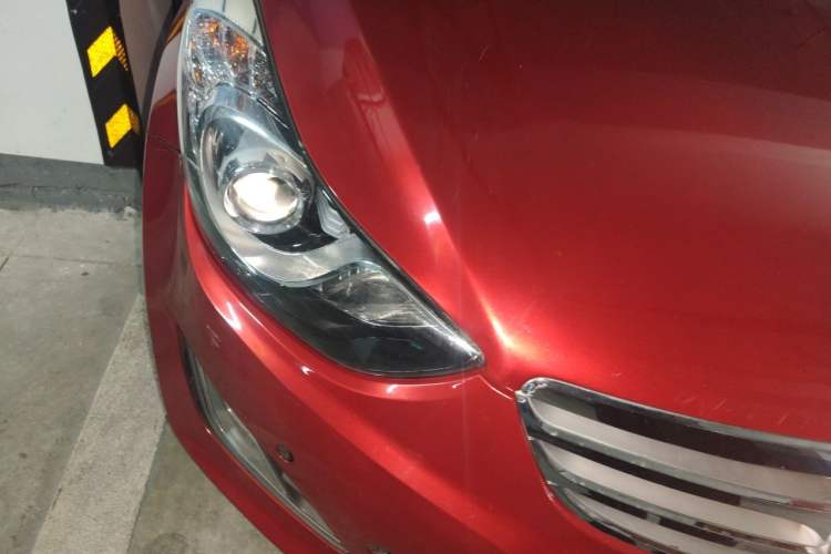 Used Hyundai Elantra (5th Generation / Langdong) 2012 1.8L Manual Luxury Version Right Front Headlight