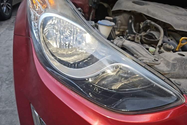 Used Hyundai Elantra (5th Generation / Langdong) 2012 1.6L Automatic Prestige Model Right Front Headlight