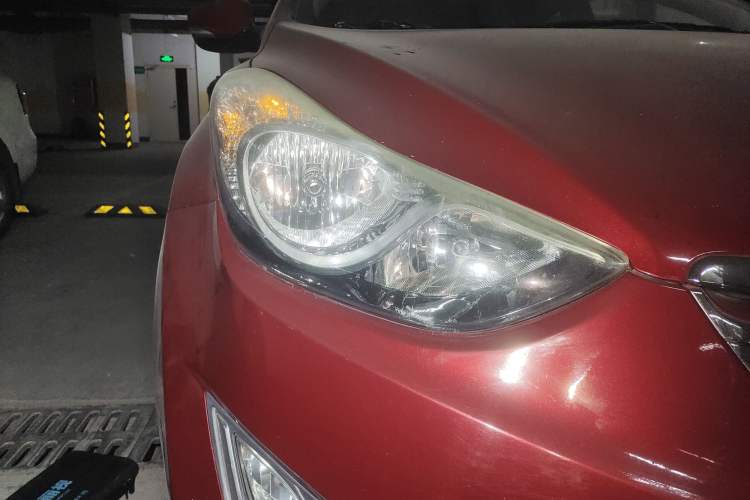 Used Hyundai Elantra (5th Generation / Langdong) 2012 1.6L Manual Leading Model Right Front Headlight