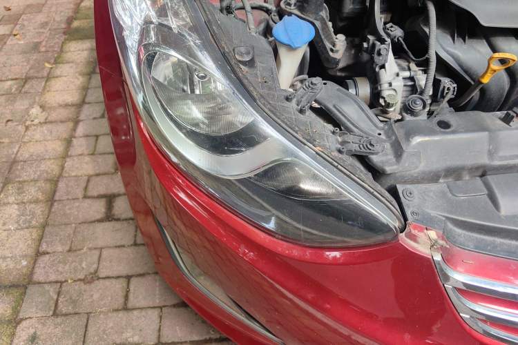 Used Hyundai Elantra (5th Generation / Langdong) 2012 1.6L Automatic Prestige Model Right Front Headlight