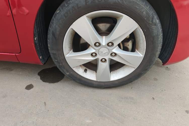 Used Hyundai Elantra (5th Generation / Langdong) 2012 1.6L Automatic Prestige Model Right Front Wheel Hub