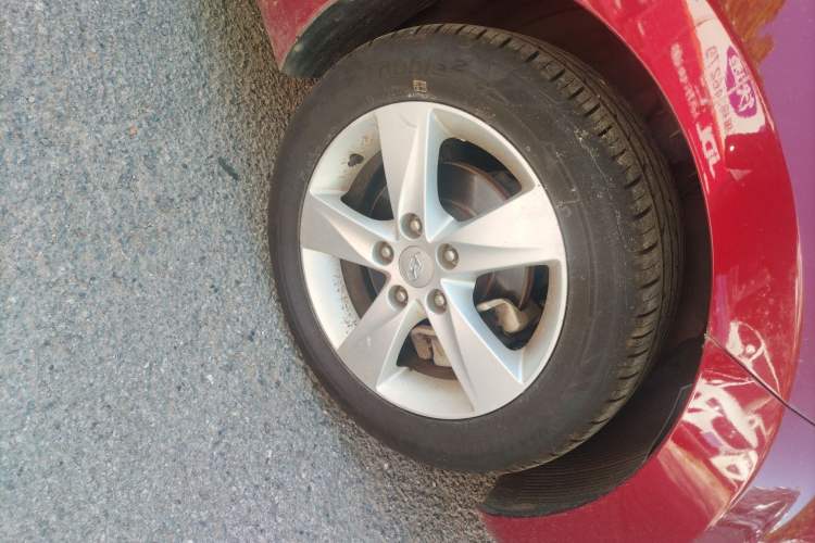 Used Hyundai Elantra (5th Generation / Langdong) 2012 1.6L Automatic Prestige Model Right Front Wheel Hub