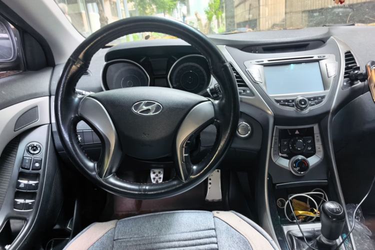 Used Hyundai Elantra (5th Generation / Langdong) 2012 1.6L Manual Leading Model Steering Wheel