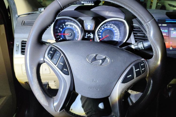 Used Hyundai Elantra (5th Generation / Langdong) 2012 1.6L Automatic Prestige Model Steering Wheel