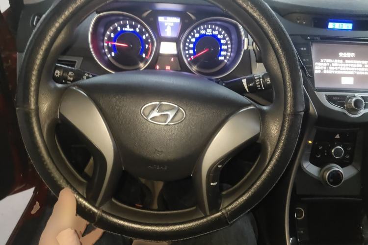 Used Hyundai Elantra (5th Generation / Langdong) 2012 1.6L Manual Leading Model Steering Wheel