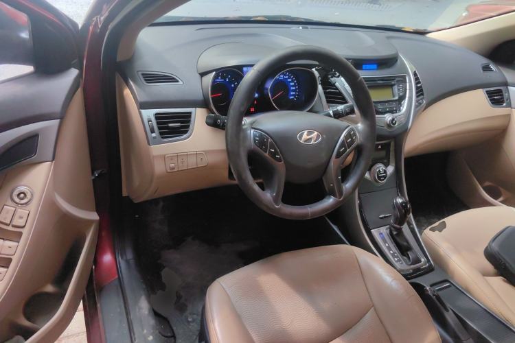 Used Hyundai Elantra (5th Generation / Langdong) 2012 1.6L Automatic Prestige Model Steering Wheel