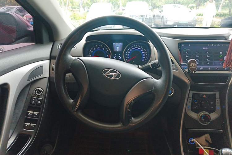 Used Hyundai Elantra (5th Generation / Langdong) 2012 1.6L Manual Leading Model Steering Wheel