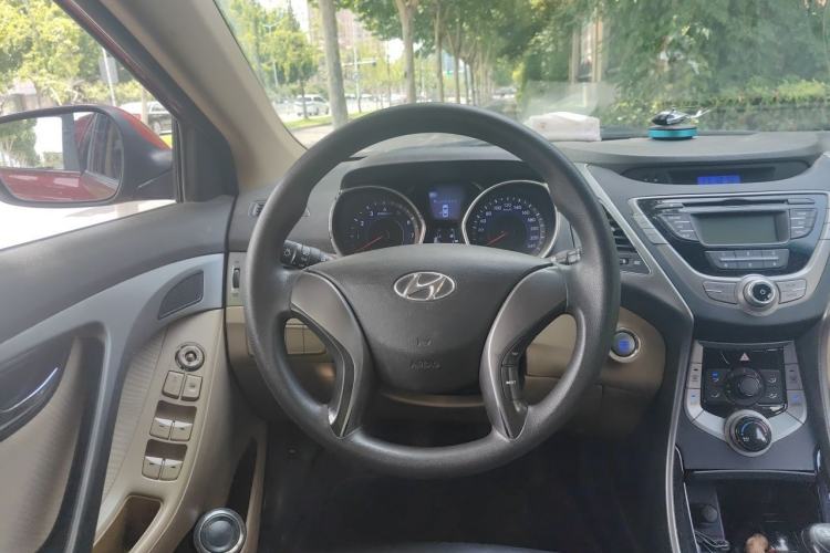 Used Hyundai Elantra (5th Generation / Langdong) 2012 1.6L Manual Leading Model Steering Wheel