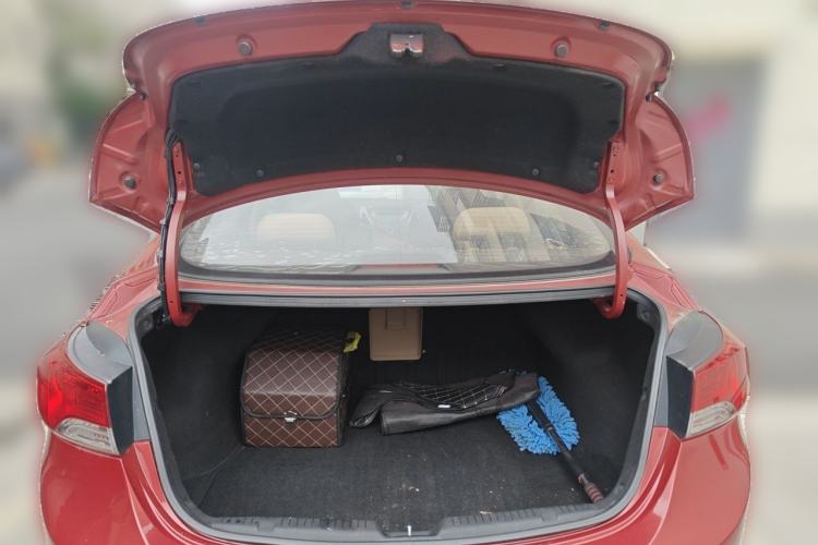 Used Hyundai Elantra (5th Generation / Langdong) 2012 1.6L Automatic Prestige Model Trunk
