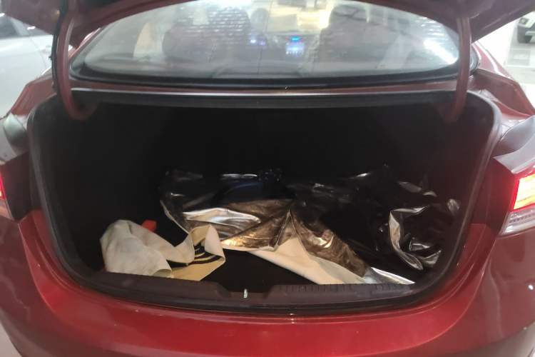 Used Hyundai Elantra (5th Generation / Langdong) 2012 1.6L Manual Leading Model Trunk
