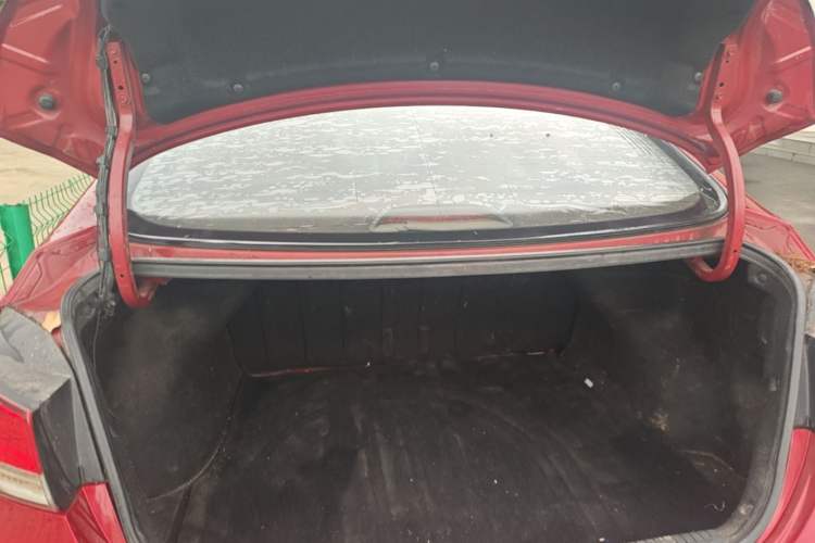 Used Hyundai Elantra (5th Generation / Langdong) 2012 1.6L Manual Fashion Edition Trunk