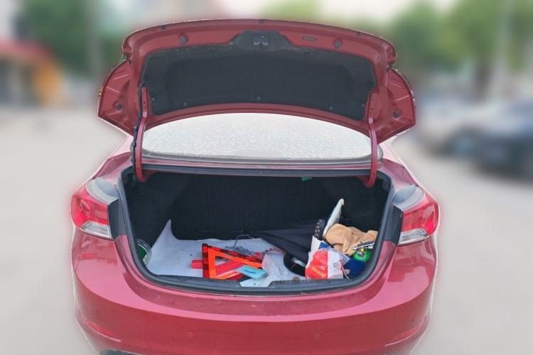 Used Hyundai Elantra (5th Generation / Langdong) 2012 1.6L Automatic Fashion Edition Trunk