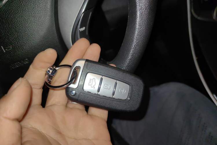 Used Hyundai Elantra (5th Generation / Langdong) 2012 1.6L Manual Leading Model Vehicle Key