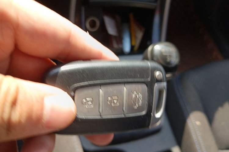 Used Hyundai Elantra (5th Generation / Langdong) 2012 1.6L Manual Leading Model Vehicle Key