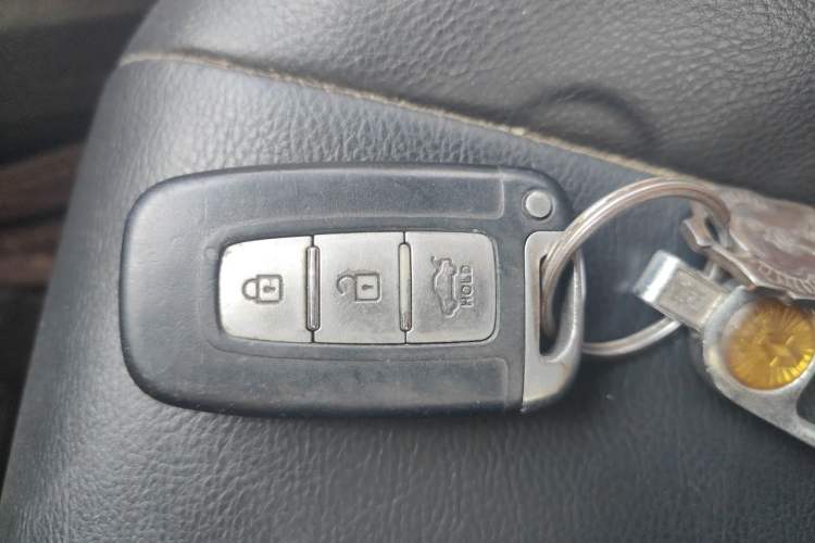 Used Hyundai Elantra (5th Generation / Langdong) 2012 1.6L Manual Leading Model Vehicle Key