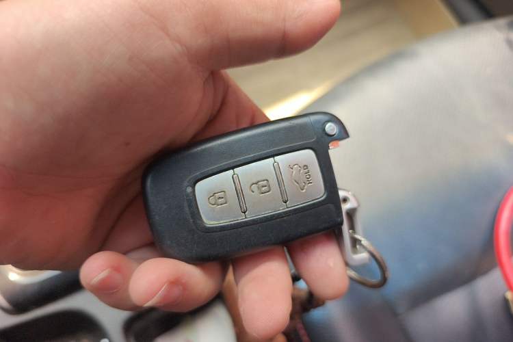 Used Hyundai Elantra (5th Generation / Langdong) 2012 1.6L Manual Leading Model Vehicle Key