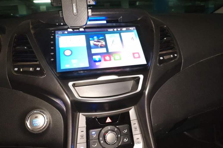 Used Hyundai Elantra (5th Generation / Langdong) 2012 1.6L Manual Leading Model Audio And AC Panel