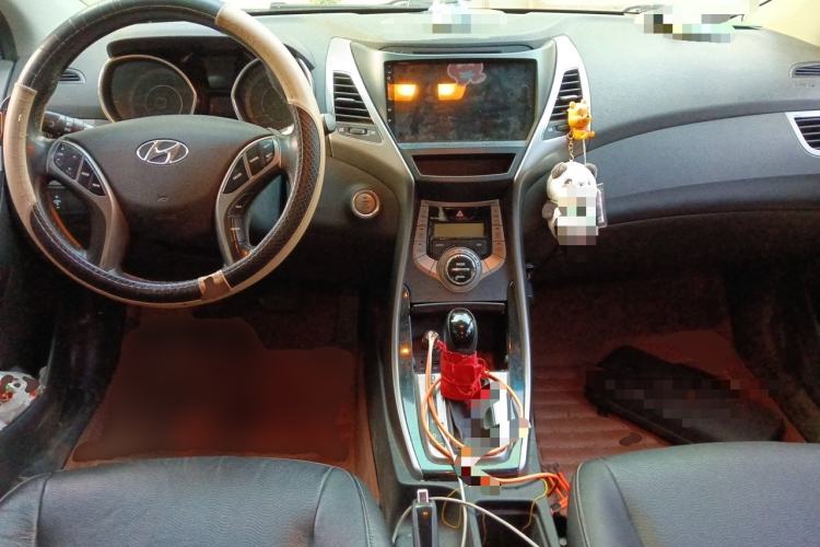 Used Hyundai Elantra (5th Generation / Langdong) 2012 1.6L Automatic Prestige Model Center Console