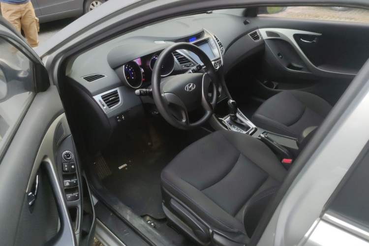Used Hyundai Elantra (5th Generation / Langdong) 2012 1.6L Automatic Leading Model Driver Seat