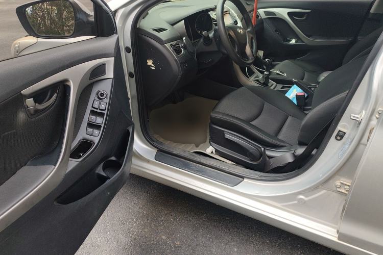 Used Hyundai Elantra (5th Generation / Langdong) 2012 1.6L Manual Fashion Edition Driver Seat