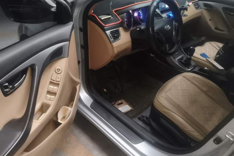 Used Hyundai Elantra (5th Generation / Langdong) 2012 1.6L Manual Leading Model Driver Seat