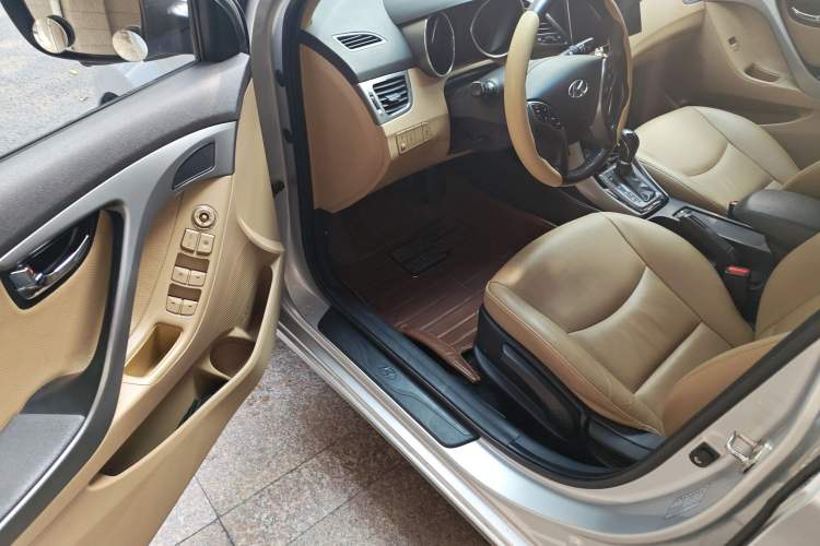 Used Hyundai Elantra (5th Generation / Langdong) 2012 1.6L Automatic Prestige Model Driver Seat