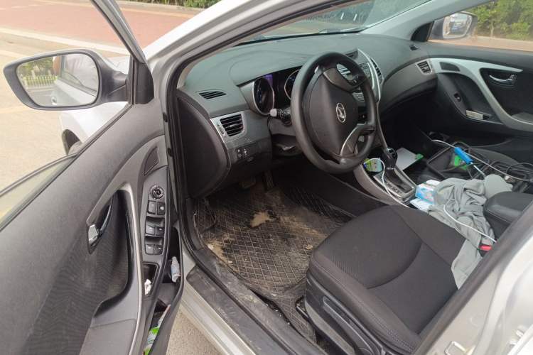 Used Hyundai Elantra (5th Generation / Langdong) 2012 1.6L Automatic Leading Model Driver Seat