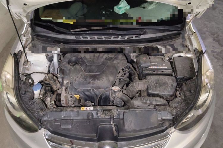 Used Hyundai Elantra (5th Generation / Langdong) 2012 1.6L Manual Leading Model Engine Bay