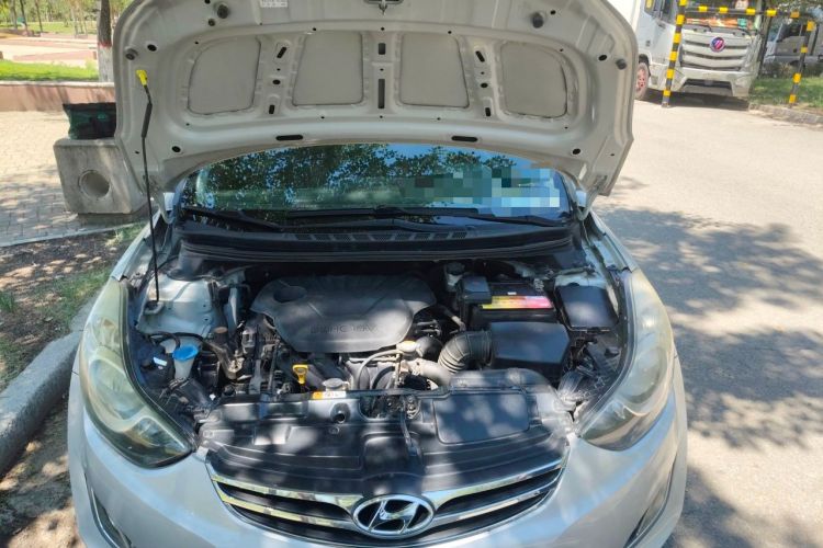 Used Hyundai Elantra (5th Generation / Langdong) 2012 1.6L Automatic Leading Model Engine Bay