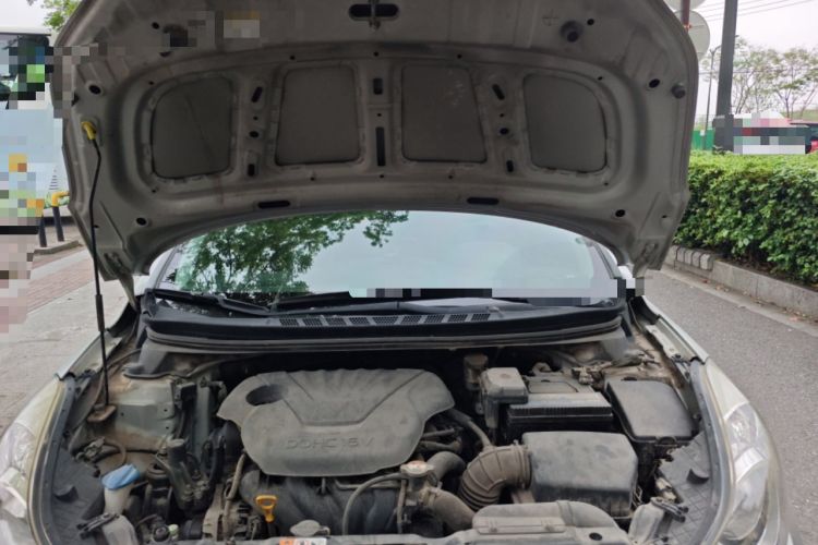 Used Hyundai Elantra (5th Generation / Langdong) 2012 1.6L Automatic Leading Model Engine Bay