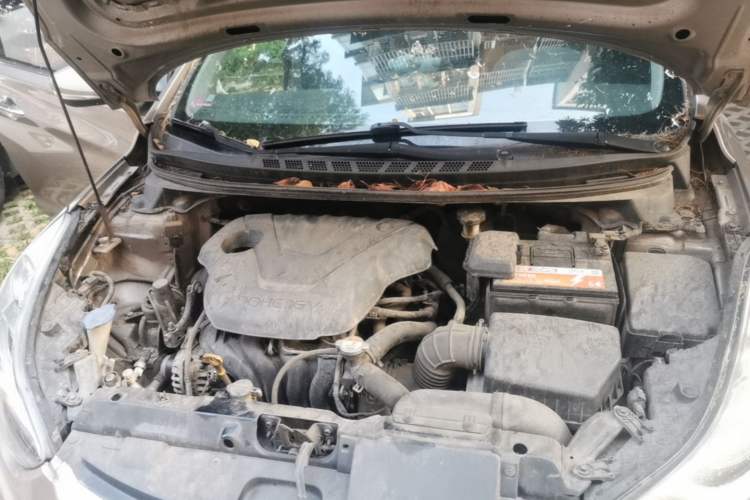 Used Hyundai Elantra (5th Generation / Langdong) 2012 1.6L Manual Leading Model Engine Bay