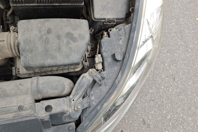 Used Hyundai Elantra (5th Generation / Langdong) 2012 1.6L Automatic Leading Model Engine Bay Left